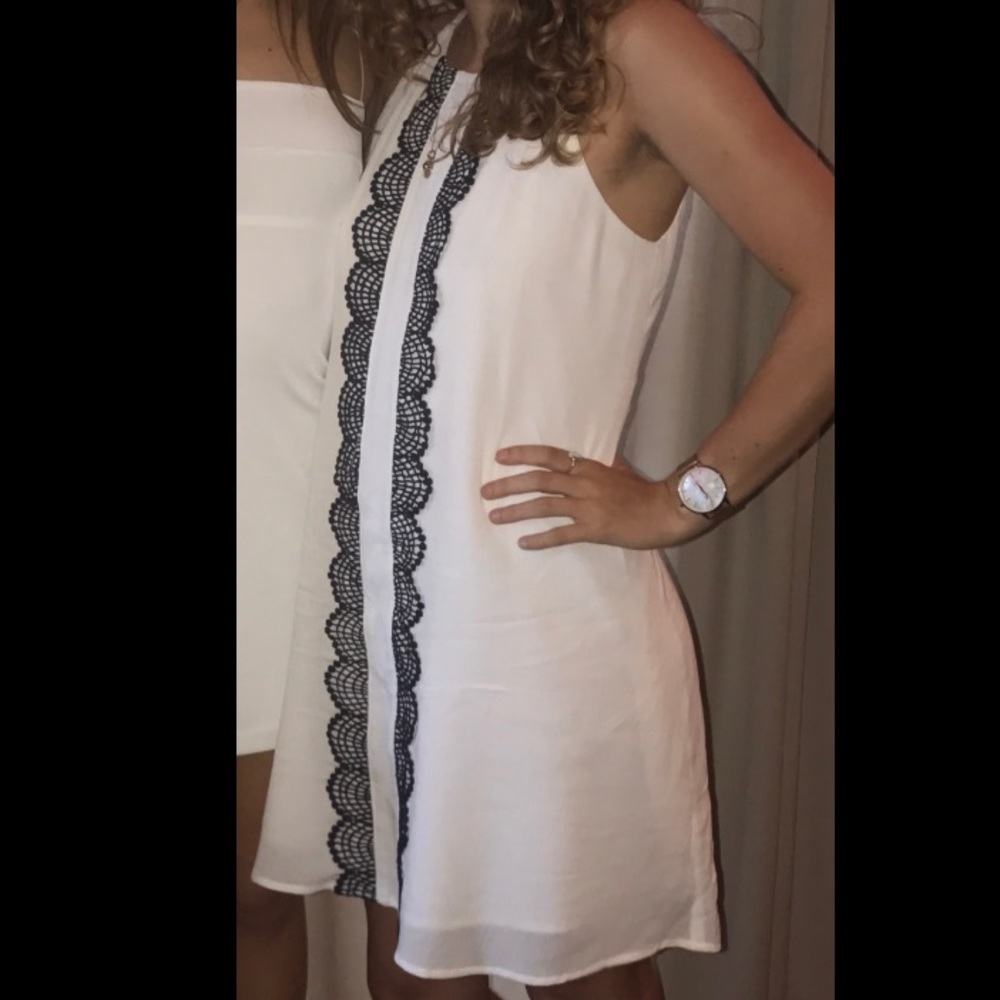 Sm Westport 1962 white dress with blue accents